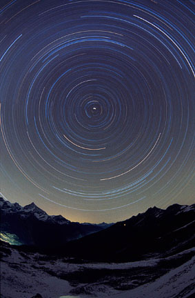 6 Stunden belichtet auf Kodak EPP 100 (hyp.) bei 16mm f/8